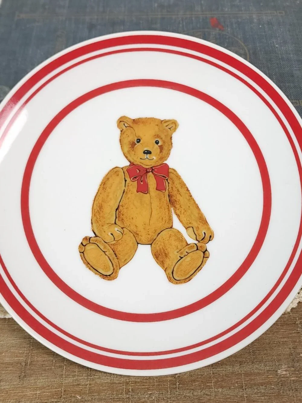 Vintage Curzon Teddy Bear Plate with Red‎ Rim